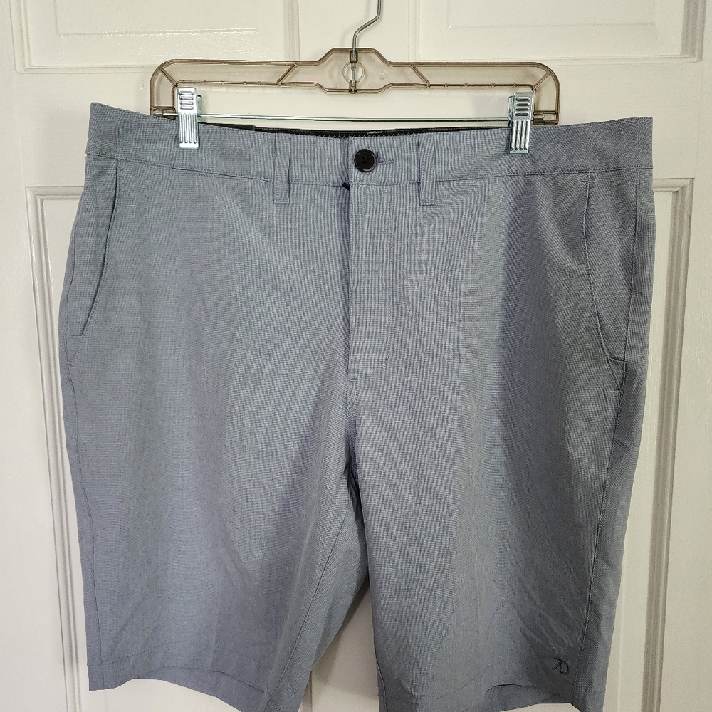 7 Diamonds men's performance shorts NWT